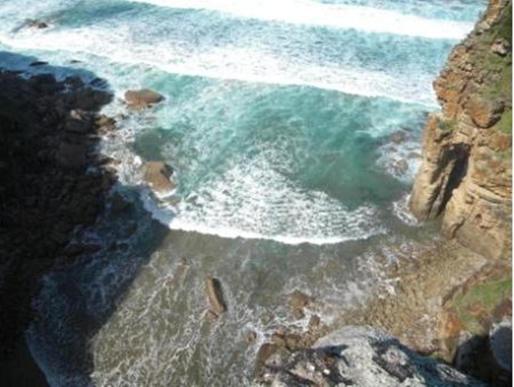Amapondo Backpacker Lodge Port Saint Johnʼs Dış mekan fotoğraf
